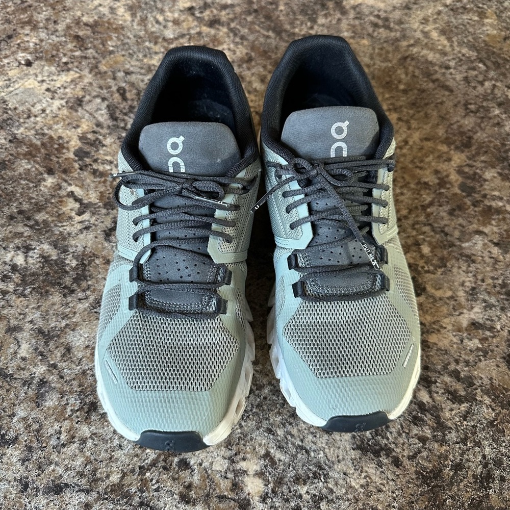 On Cloud Women’s Running Shoes